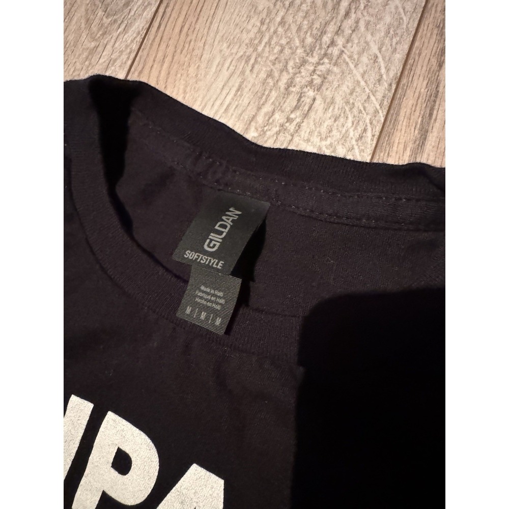 Gildan‎ Softstyle Unpaid Movie Critic Graphic T Shirt Mens Medium Black - Picture 3 of 7